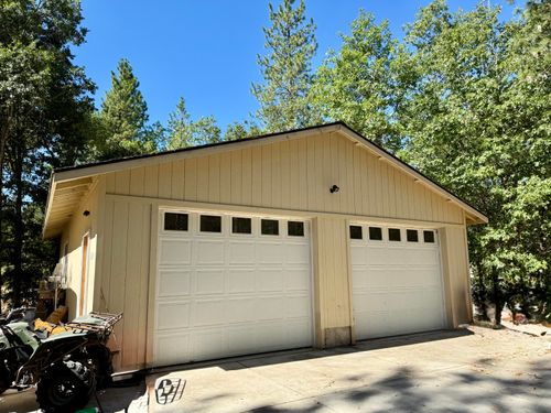 3041 Helgeson Ln, Grants Pass, OR, 97527-7119 | Card Image
