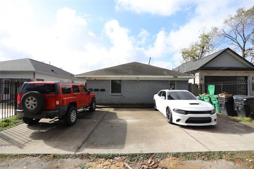 3232 Berry St, Houston, TX, 77004-4654 | Card Image