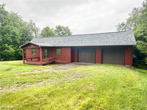 415 Genteel Ridge Rd, Wellsburg, WV, 26070-2013 | Card Image