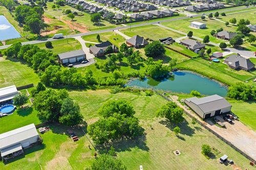 1109 N Edinburrough Way, Mustang, OK, 73064 | Card Image