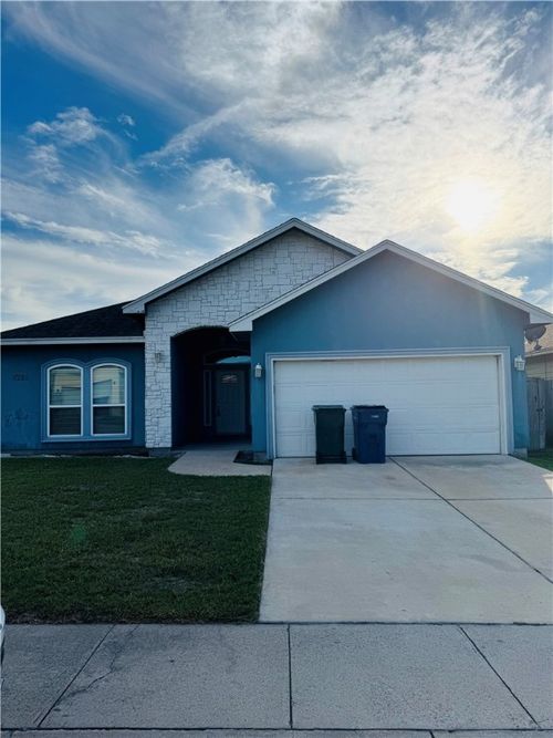 7225 Lake Serenity Dr, Corpus Christi, TX, 78414-2204 | Card Image