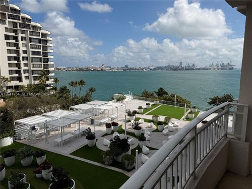 707-770 Claughton Island Dr, Miami, FL, 33131-2617 | Card Image