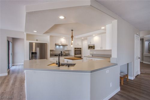 2704 Coventry Green Ave, Henderson, NV, 89074-3390 | Card Image