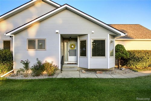1083 Linda Dr, Davison, MI, 48423-2835 | Card Image