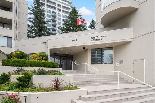 111-1442 Foster St, White Rock, BC, V4B3X7 | Card Image