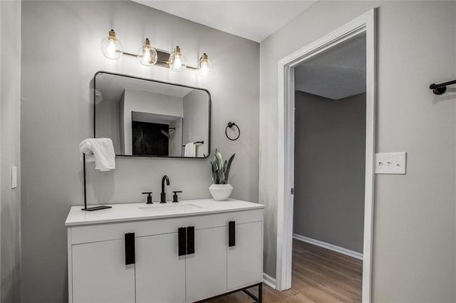 101 Sw View High Dr, House other with 5 bedrooms, 5 bathrooms and null parking in Lee's Summit MO | Image 48