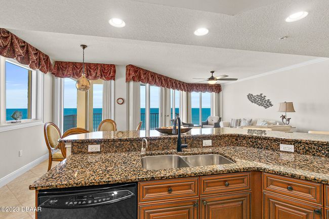 401 - 2901 S Atlantic Ave, Condo with 3 bedrooms, 3 bathrooms and null parking in Daytona Beach Shores FL | Image 19
