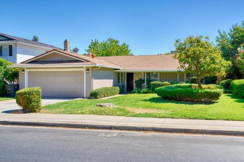 2104 Mable Ave, Modesto, CA, 95355-1422 | Card Image
