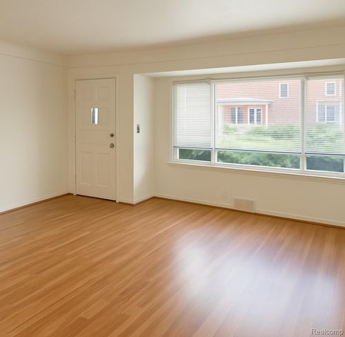 9771 Mckinney St, Detroit, MI, 48224-2533 | Card Image