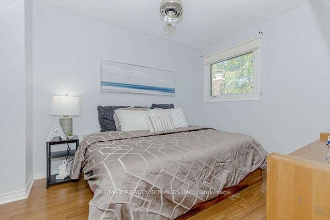 32 Simmons Blvd, House other with 3 bedrooms, 2 bathrooms and 4 parking in Brampton ON | Image 27