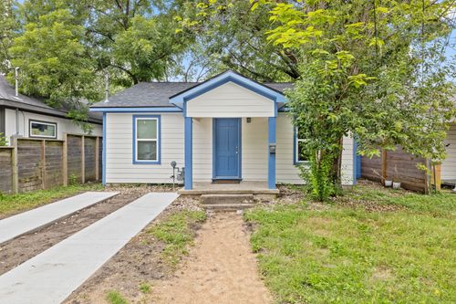 907 E 53rd St, Austin, TX, 78751-2213 | Card Image