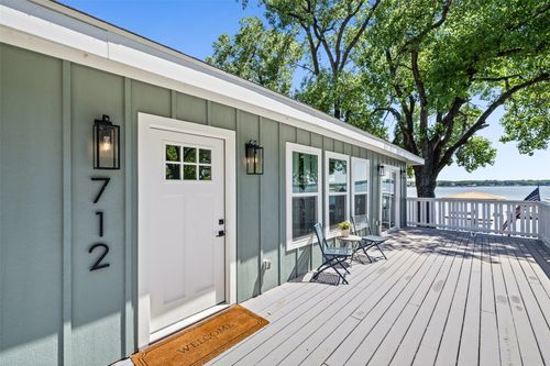 712 W Lake Dr, Weatherford, TX, 76087-8115 | Card Image