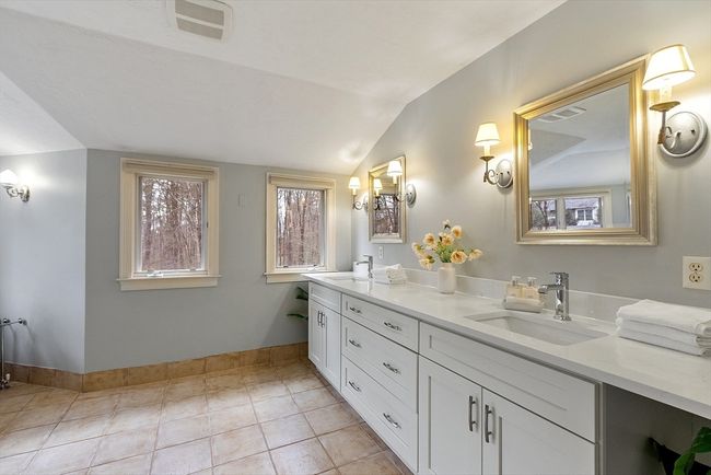 124 Nonset Path, House other with 4 bedrooms, 4 bathrooms and 6 parking in Acton MA | Image 23