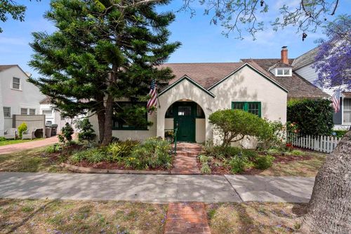 1011 Flora Ave, Coronado, CA, 92118-2827 | Card Image