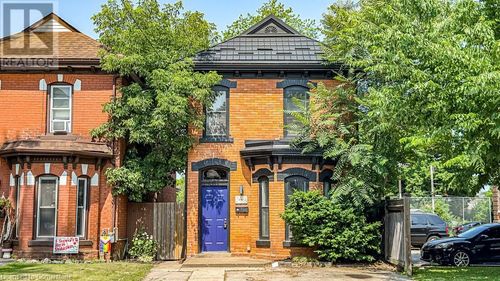 251 West Ave N, Hamilton, ON, L8L5C8 | Card Image