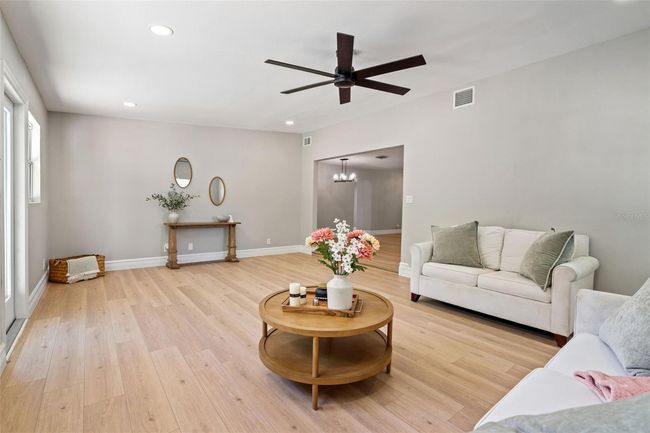 521 51 St Ave S, House other with 3 bedrooms, 2 bathrooms and null parking in SAINT PETERSBURG FL | Image 17