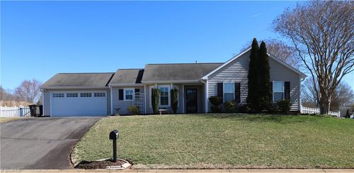 505 Wallridge Dr, Winston Salem, NC, 27106-8735 | Card Image