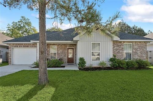 70350 State St, Mandeville, LA, 70471-7603 | Card Image