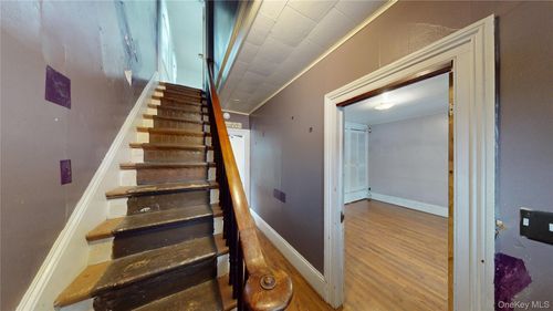 10 Jones St, Port Jervis, NY, 12771-1706 | Card Image