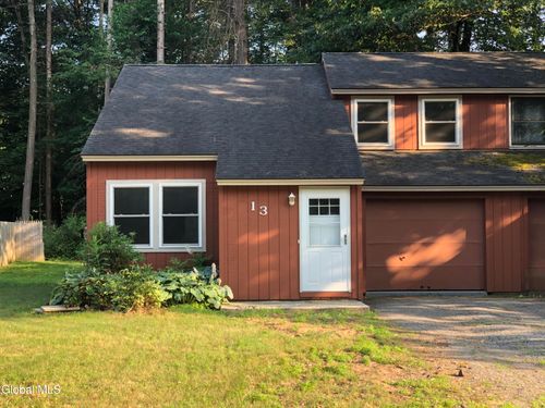 13 Wake Robin Rd, Malta, NY, 12020-4464 | Card Image
