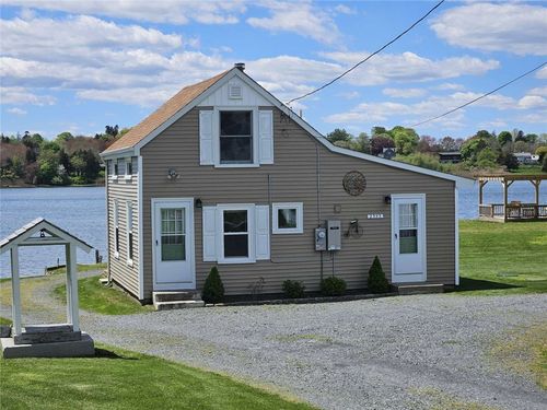 2353 Main Road, Tiverton, RI, 02878 | Card Image