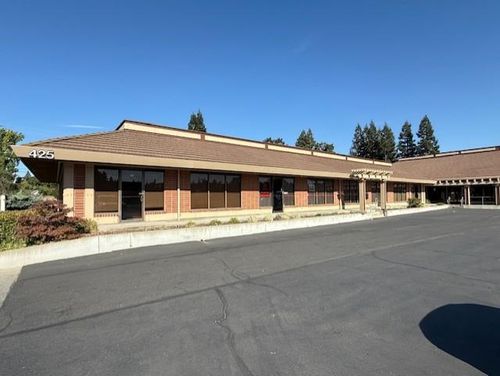 445-425 Watt Ave, Sacramento, CA, 95864-7237 | Card Image