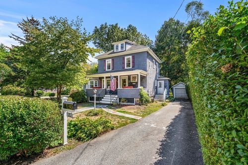 7 Essex St, Wakefield, MA, 01880-4319 | Card Image