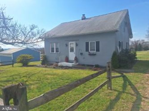 313 Layfield Rd, Perkiomenville, PA, 18074-9535 | Card Image