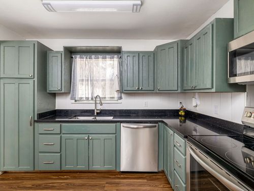 920 Haley Ave, Rockdale, TX, 76567-2736 | Card Image