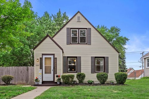 2475 S 66th Street, WEST ALLIS, WI, 53219 | Card Image