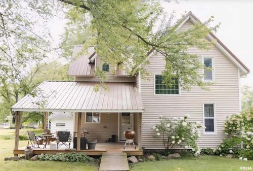 410 S Park St, Golden, IL, 62339-1052 | Card Image