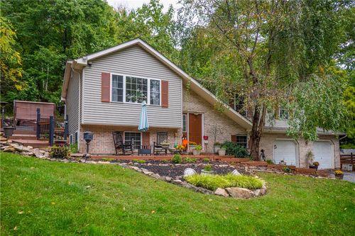 2362 Springtown Hill Rd, HELLERTOWN, PA, 18055-3049 | Card Image