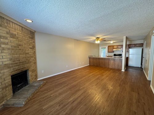 154 Austin Stone Dr, Duncanville, TX, 75137-3276 | Card Image