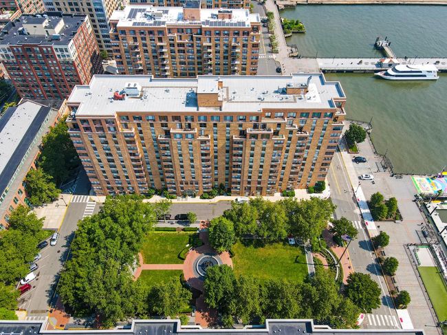APT-103 - 2 Constitution Ct, Condo with 3 bedrooms, 3 bathrooms and null parking in Hoboken NJ | Image 42