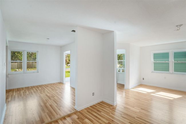 208 36 Th St W, House other with 4 bedrooms, 1 bathrooms and null parking in Bradenton FL | Image 6