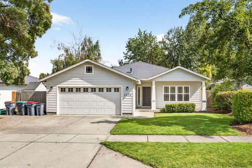 1673 Alexis Way, Medford, OR, 97501-8187 | Card Image