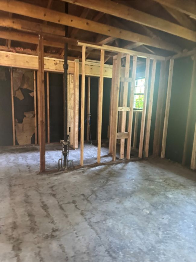 View of miscellaneous room | Image 15