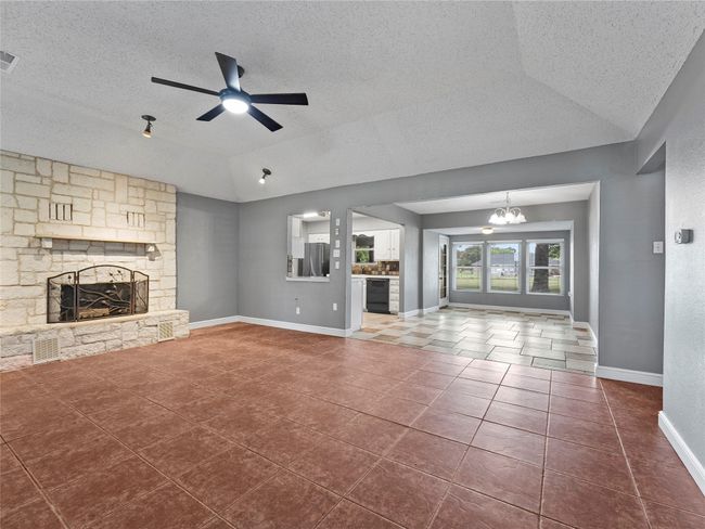 411 Chad Ln, House other with 3 bedrooms, 2 bathrooms and null parking in Red Oak TX | Image 5