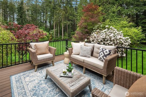 22619 87th Ave Se, Woodinville, WA, 98077-9556 | Card Image