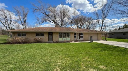 N70W13080 Brentwood Drive, Menomonee Falls, WI, 53051 | Card Image