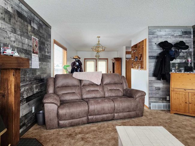 415 8 Street N, House other with 4 bedrooms, 3 bathrooms and 4 parking in Picture Butte AB | Image 13