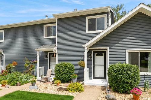 3563 N Willow Ct, Bettendorf, IA, 52722-2844 | Card Image