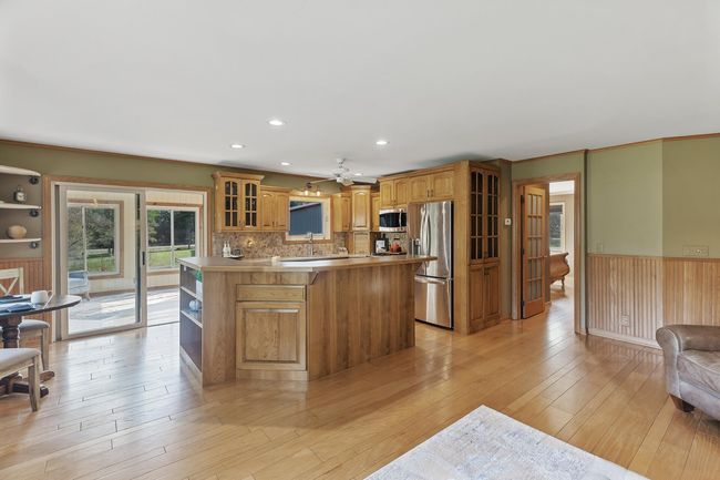 Breakfast bar and custom shelving | Image 6