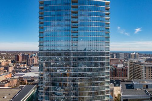 ph27e-1 Broad St, Stamford, CT, 06901-2331 | Card Image