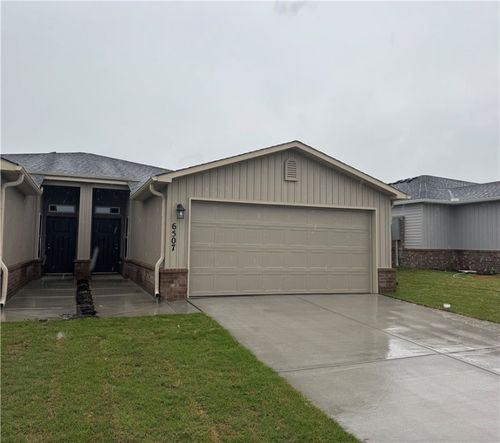 6507 Nw Vandergriff St, Bentonville, AR, 72713-4109 | Card Image