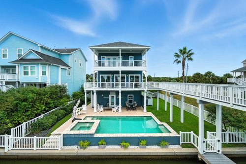 13511 Windlass Cir, Galveston, TX, 77554-6460 | Card Image