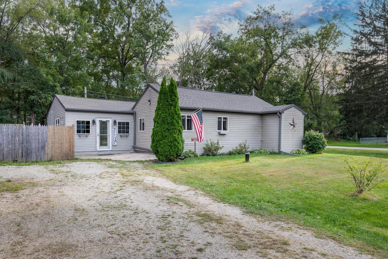 Road 3 , Edgerton, WI 53534 #1
