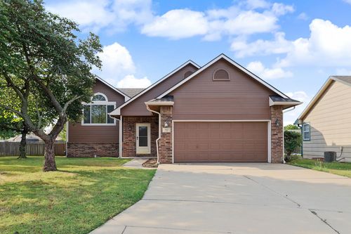 712 Lakewood Ct, Augusta, KS, 67010-2421 | Card Image