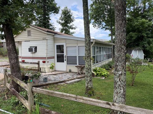 160 Apache Trl, Crossville, TN, 38572-3619 | Card Image