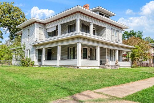334 W Washington St, Paris, TX, 75460-7073 | Card Image